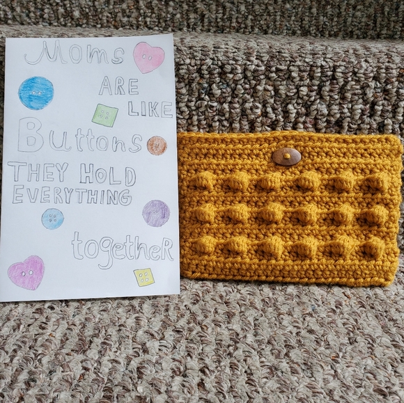 Hand Crafted Handbags - 💛2XHP💛 Gold Crocheted Puff Bag